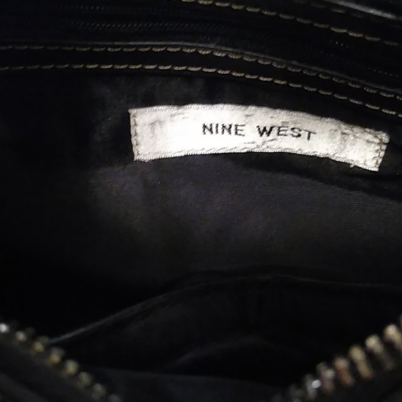 Adorable black Nine west shoulder bag.EUC - Picture 7 of 8